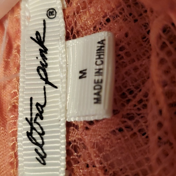 Ultra Pink lace sleeveless womens size medium top. - Picture 5 of 6